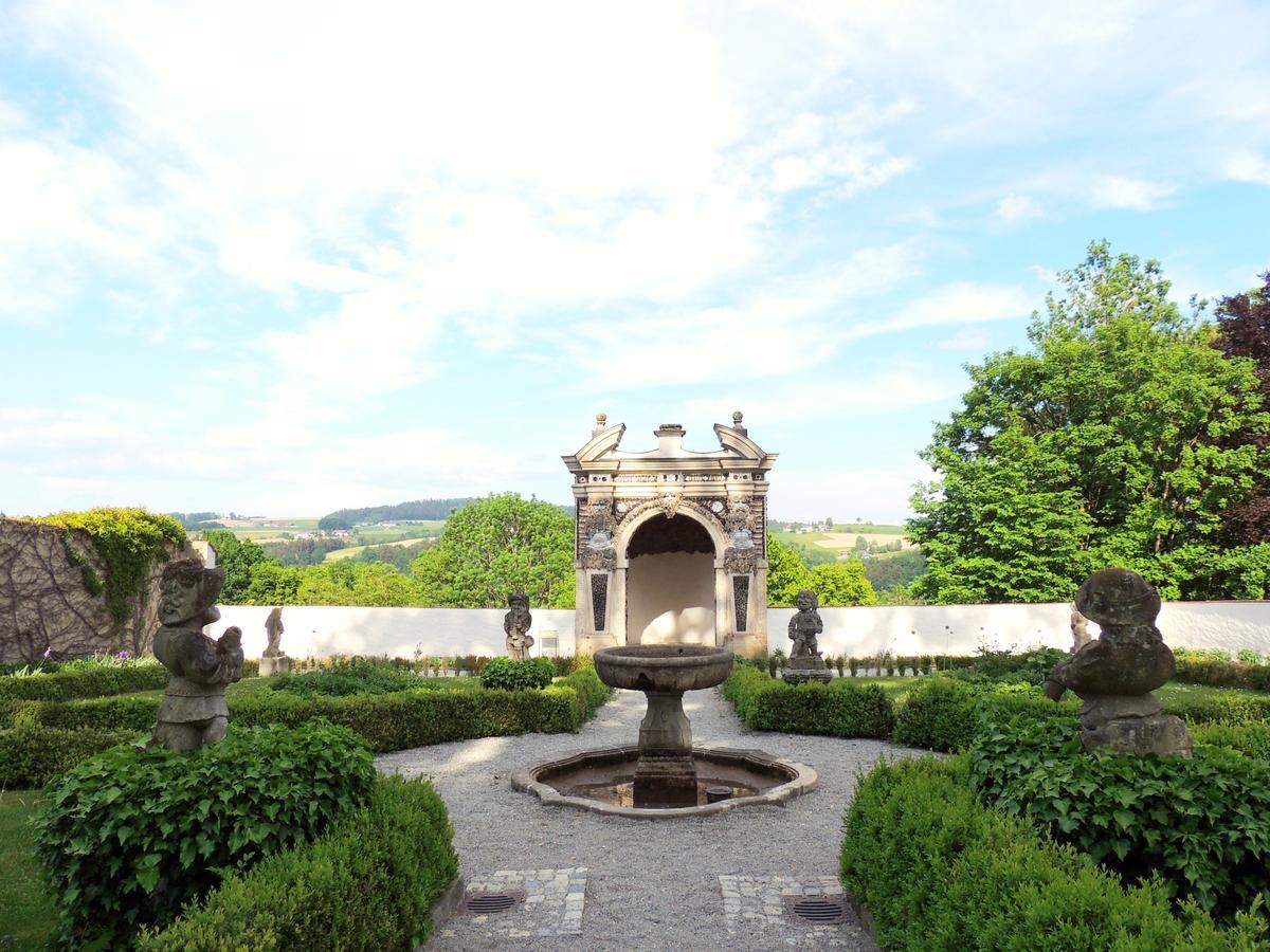 Gaestehaus Maelzerei Auf Schloss Neuburg Am Inn Екстериор снимка